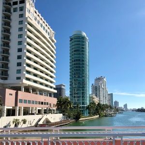 Meet your Posher, Yailem